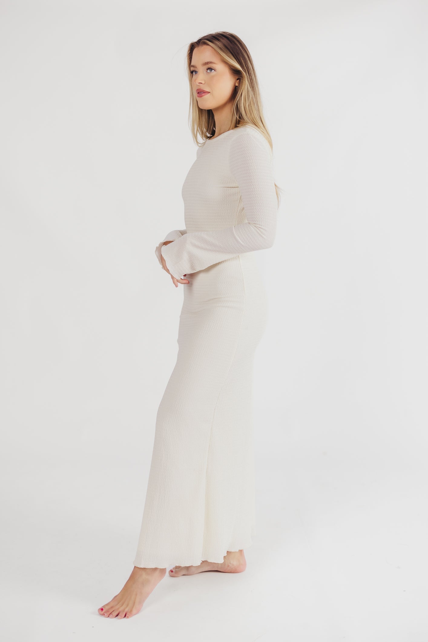 Carolyn | Textured Maxi Dress with Long Sleeves