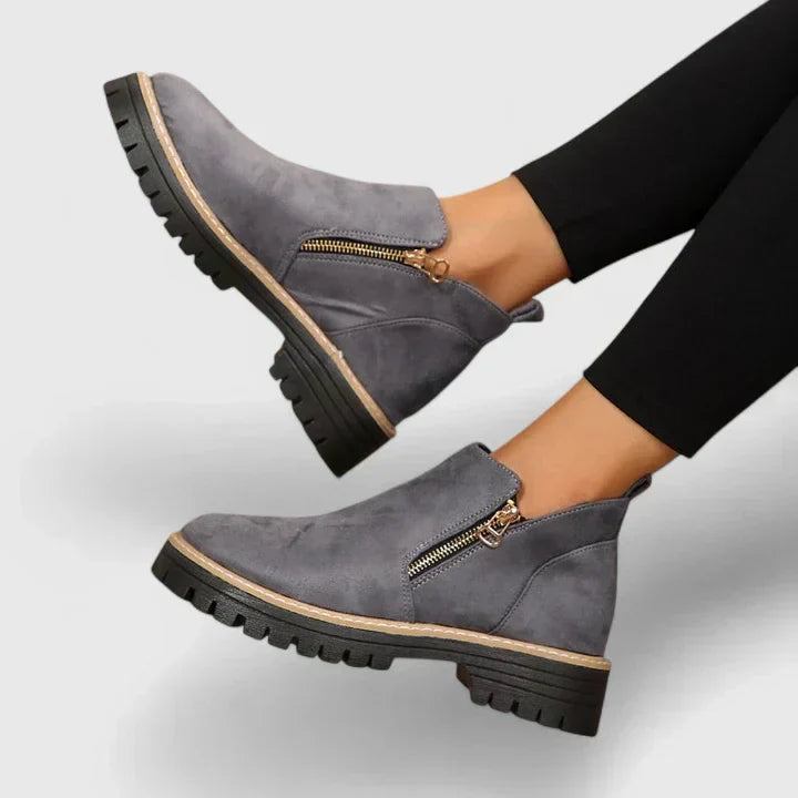Thalyanna | Orthopedic Boots 